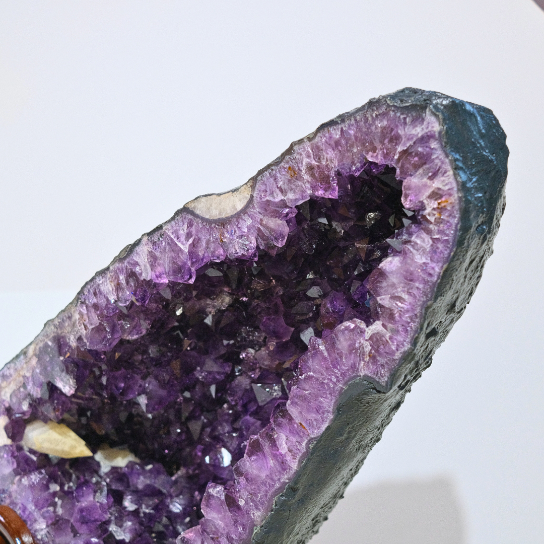 61639 紫水晶 晶洞