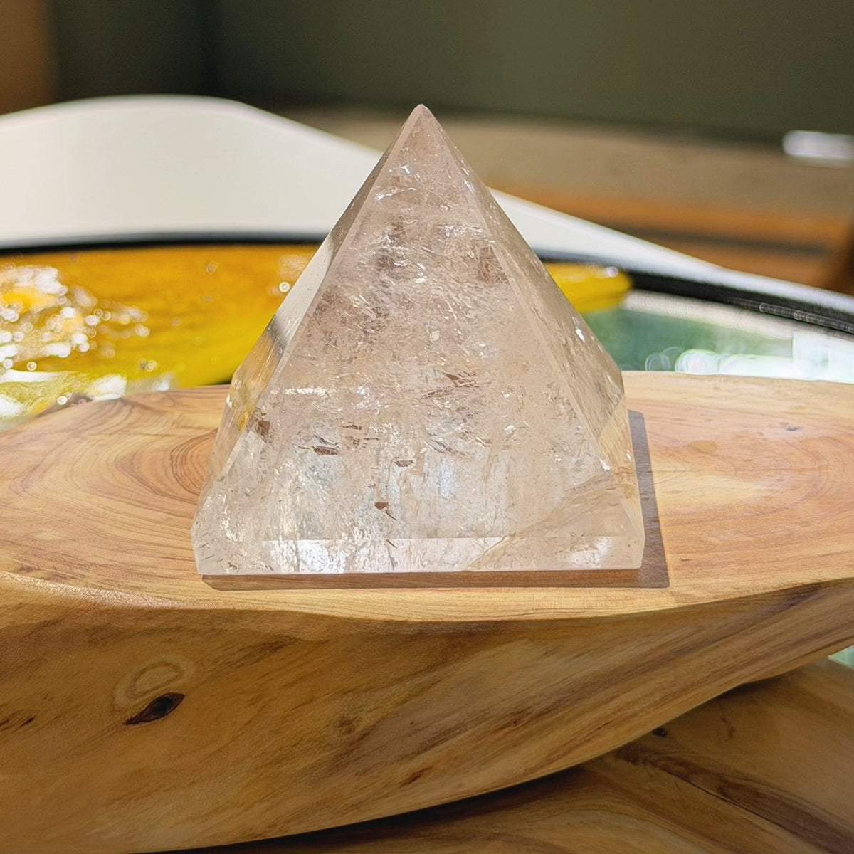 61833 白水晶 金字塔