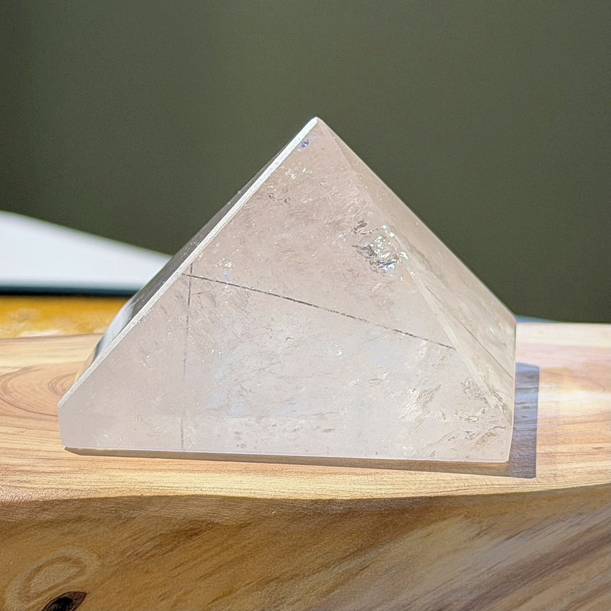 61836 白水晶 金字塔